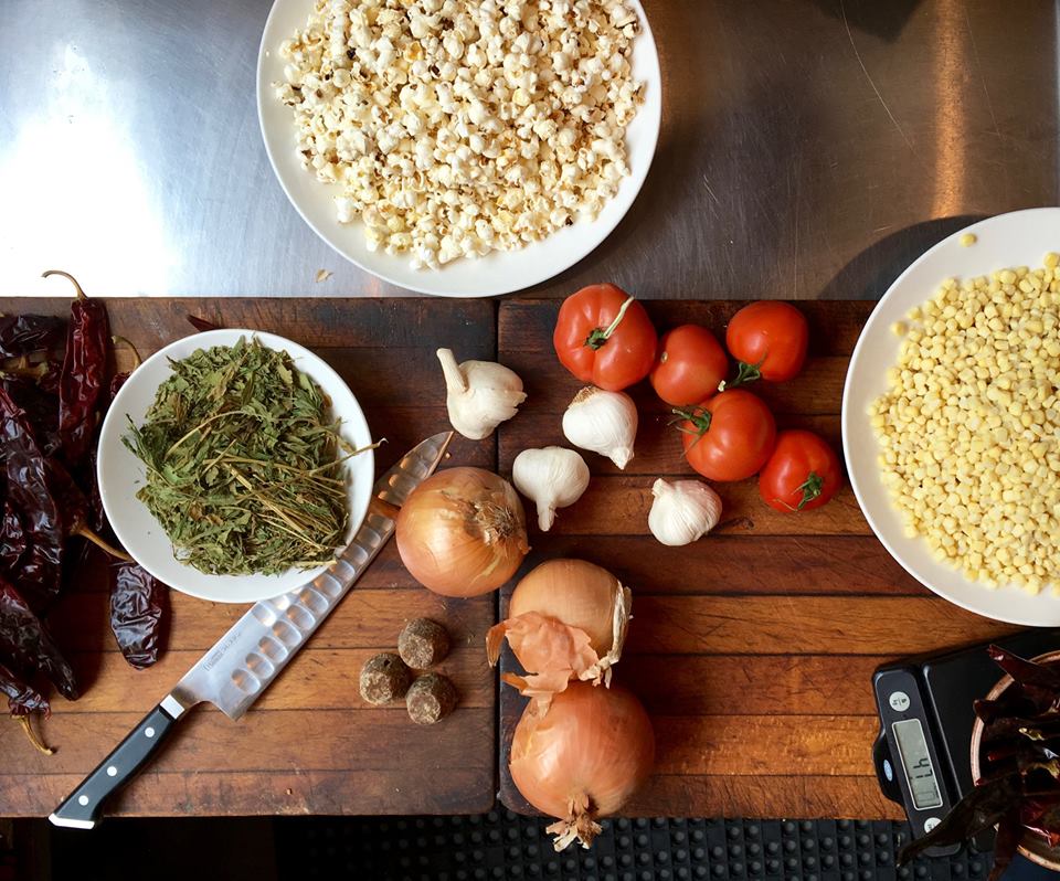 mole amarillo preparation